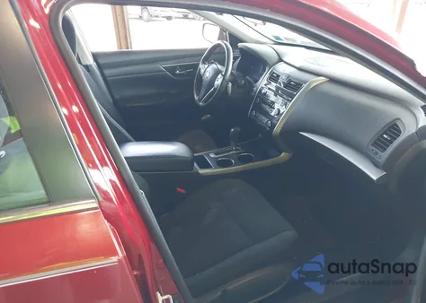 2015 Nissan Altima 2.5 S z USA, uszkodzony, nr VIN 1N4AL3AP0FC435476